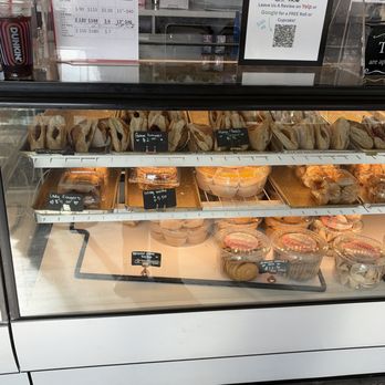 Mey Fung Bakery - The storefront - Bakeries Near Me - Van Nuys, California