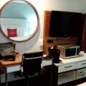 Pasadena Rose & Crown Hotel - table and micro - Hotels Near Me - Pasadena, California Pasadena Rose & Crown Hotel - table and micro - Hotels Near Me - Pasadena, California