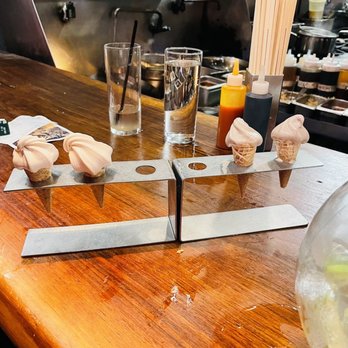 Sampan - Mini ice cream cones - Asian Fusion Near Me - Philadelphia, Pennsylvania
