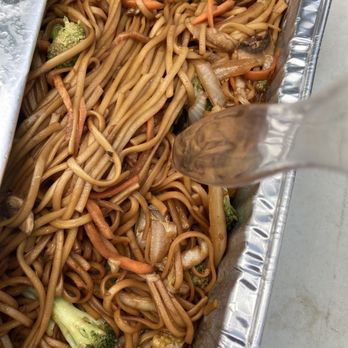 Six Happiness - Vegetable Lo Mein - Chinese Near Me - Riverside, Connecticut