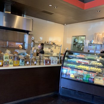 La Tour Cafe - Bread and Macaroon display - Cafes Near Me - Honolulu, Hawaii