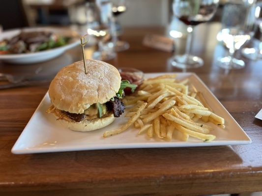 Photo of Willamette Valley Vineyards - Turner, OR, US. Bacon Cheeseburger