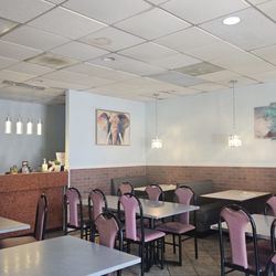 Curry Gate - Interior