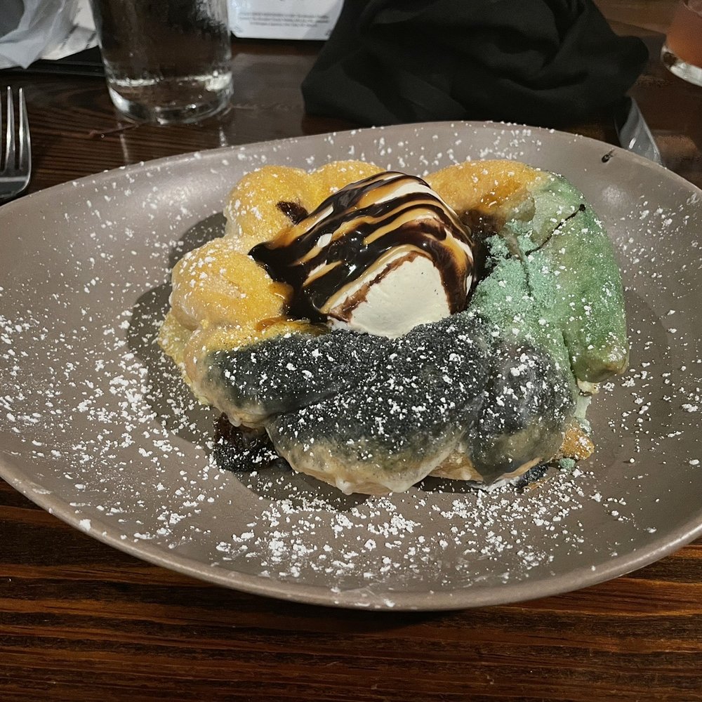 Briquette - King cake dessert - Seafood Near Me - New Orleans, Louisiana