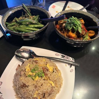 Fuhu - Green Beans with Garlic, Duck fried Rice, Signature Black Pepper Beef - Asian Fusion Near Me - Las Vegas, Nevada Fuhu - Green Beans with Garlic, Duck fried Rice, Signature Black Pepper Beef - Asian Fusion Near Me - Las Vegas, Nevada