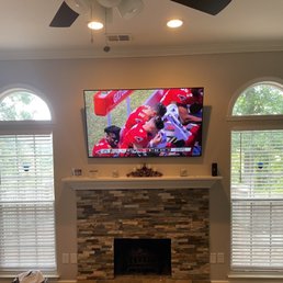 Fireplace 65 in tv mount in living room