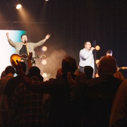 Christ's Church of Oronogo - Join us for worship on Sundays! 8am / 9:15am / 10:45am