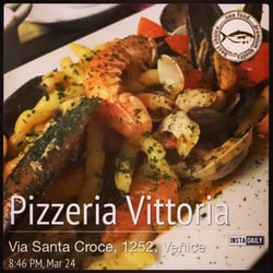 Pizzeria Vittoria - Fresh pasta with mixed seafood