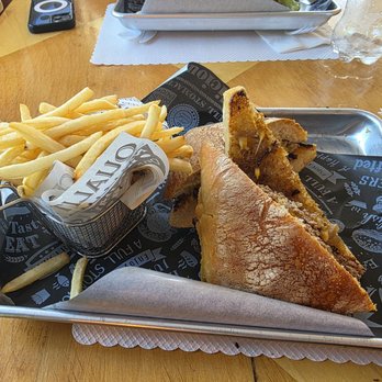 Black Sheep - Desserts Near Me - Miller Place, New York