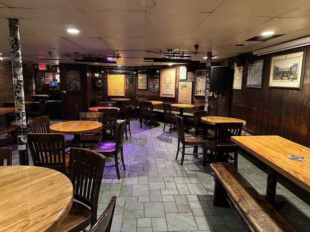 Social spots from Zeno's