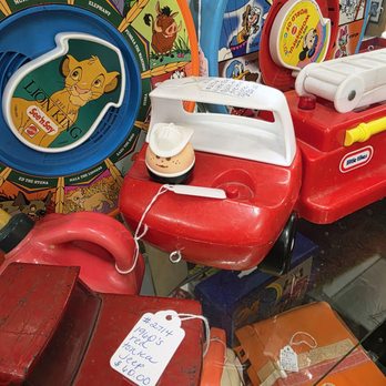 Benson Corners Antique Mall  - Classics - Antiques Near Me - Bristol, Wisconsin