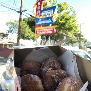 Leonard's Bakery - Malasada puffs - Bakeries Near Me - Honolulu, Hawaii Leonard's Bakery - Malasada puffs - Bakeries Near Me - Honolulu, Hawaii