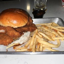 18th Street Brewery - Pork burger