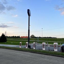 Tesla Supercharger - Chargers