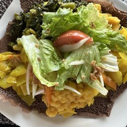 Vegetarian platter w gf injeera