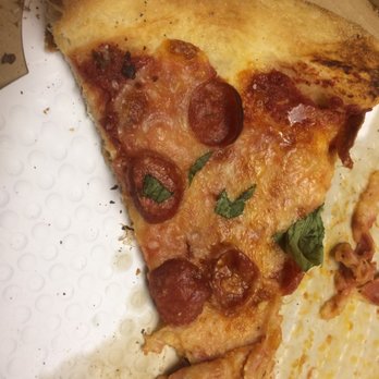 Mia Marco's Pizza - Lonely last piece - Food Trucks Near Me - Selma, Texas