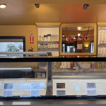 Dolce Spazio Dessert Cafe - Interior - Coffee & Tea Near Me - Los Gatos, California