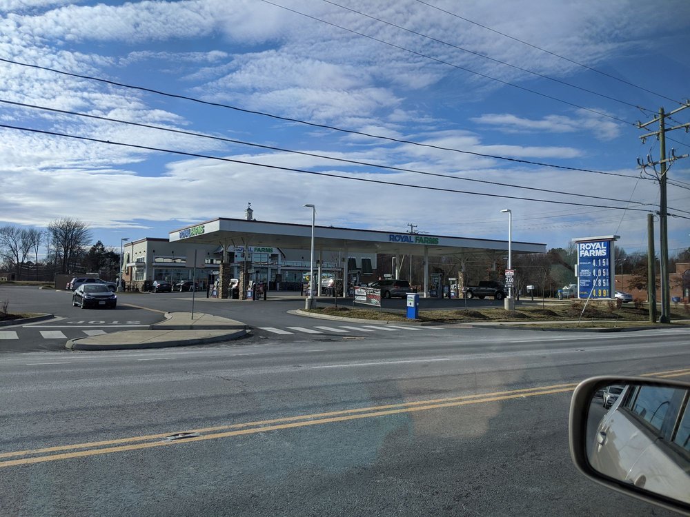 ROYAL FARMS Updated September 2024 20 Reviews 5301 Jefferson Davis Hwy, Fredericksburg