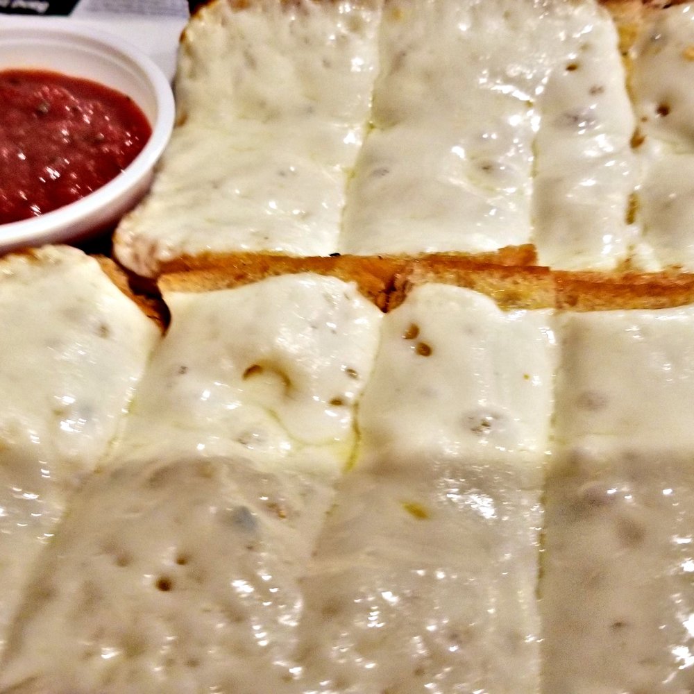 Luigi's Italian Bistro - Pizza Near Me - Green Bay, Wisconsin