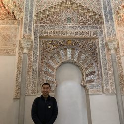 Palacio de la Madraza - The beautiful decor of Islamic praying room.