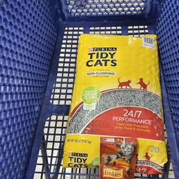 Buying #CatLitter & Friskies for my #Cats Buying #CatLitter & Friskies for my #Cats
