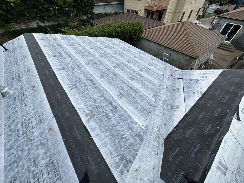 Slide of 3G Tres Generaciones Roofing