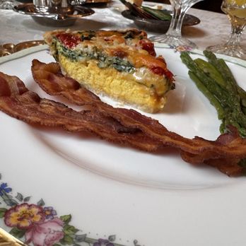 Blessings on State Bed & Breakfast - Brekkie! - Bed & Breakfast Near Me - Jacksonville, Illinois