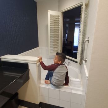 Fairfield by Marriott Inn & Suites Santa Cruz - Capitola - Hotels Near Me - Capitola, California Fairfield by Marriott Inn & Suites Santa Cruz - Capitola - Hotels Near Me - Capitola, California