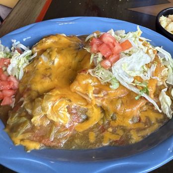 Garduno's - Combo plate - stuffed sopapilla and stuffed chile relleno - New Mexican Cuisine Near Me - Albuquerque, New Mexico