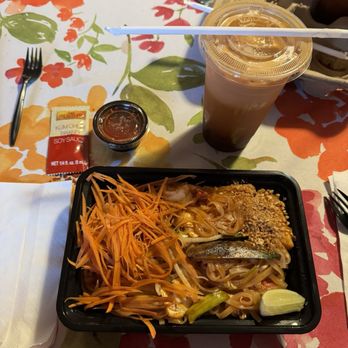Spicy Bite Thai Kitchen - Pad Thai with Seafood - Thai Near Me - Whittier, California Spicy Bite Thai Kitchen - Pad Thai with Seafood - Thai Near Me - Whittier, California