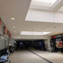 Bahnhof Hamm Westfalen - Inside the Main Atrium at Hamm Hbf