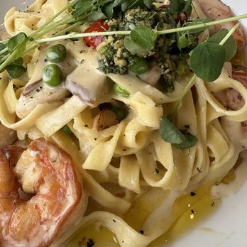 Hualani's - Fettuccini Kaua'i shrimp - Hawaiian Near Me - Lihue, Hawaii