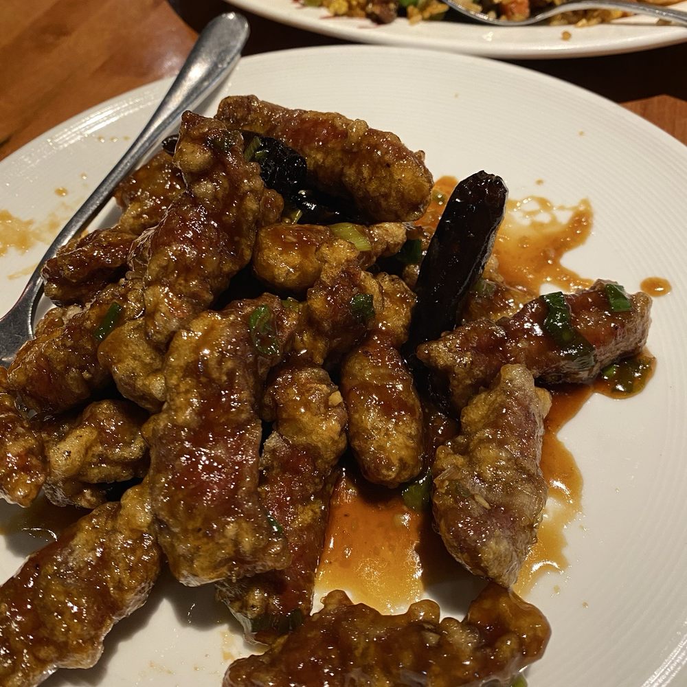 Yu's Mandarin - Chinese Near Me - Wheeling, Illinois