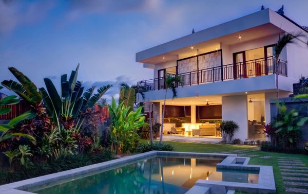 Blue Horizon Exteriors