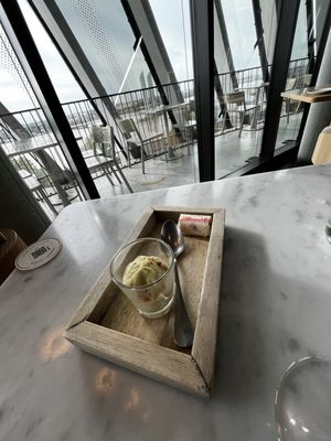 Le 7 Restaurant by null