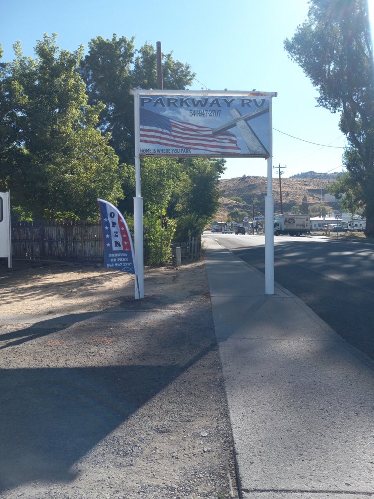 PARKWAY RV & MOBILE HOME PARK Updated September 2024 828 N 4th St