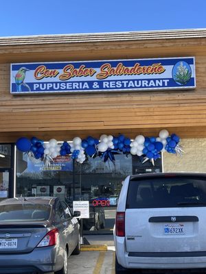 Con Sabor Salvadoreño by null