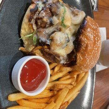 Tommy Bahama - Truffle burger - Seafood Near Me - Plano, Texas Tommy Bahama - Truffle burger - Seafood Near Me - Plano, Texas