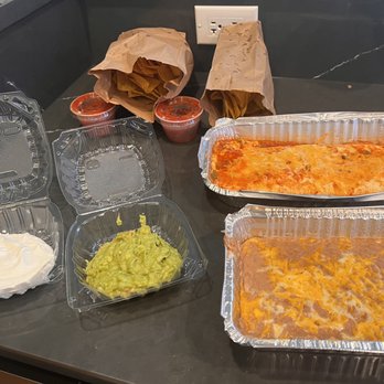 Plaza Garibaldi - Chips and Salsa, Bean & Cheese Burrito, Side of Refried Beans, Side of Guacamole, Side of Sour Cream - Mexican Near Me - Seattle, Washington