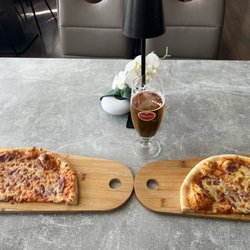 Quick Pizza - Pretty decent pizza for little town.