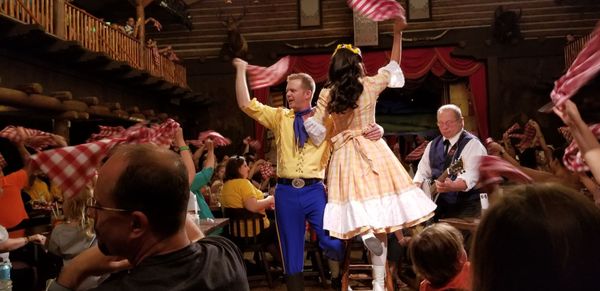 Hoop-Dee-Doo Musical Revue by null