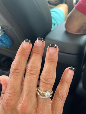 NAIL SECRETS - 2001 Lincoln Way, White Oak, Pennsylvania - Nail Salons