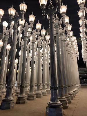 Public Art "Levitated Mass" by null
