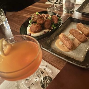 Pergola - Appz - Hookah Bars Near Me - New York, New York Pergola - Appz - Hookah Bars Near Me - New York, New York
