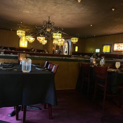 Lydia's Supper Club - Swanky decor, sunken restaurant floor & lighting. Loved it!
