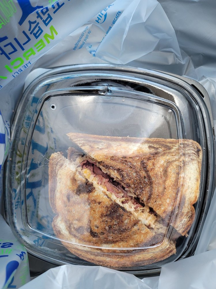 HYVEE FAST & FRESH Updated June 2024 14 Photos & 10 Reviews 912