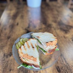 BC Pizza & More - Chicken pesto melt