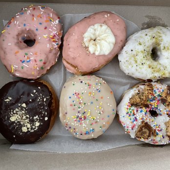 Bloomer's - Strawberry, strawberry filled, Earl grey pistachio, ferrero rocher, maple, birthday cake - Donuts Near Me - North York, Ontario