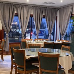 New Station Seafood - Dining room