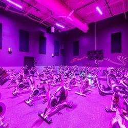 Crunch Fitness - Blaine